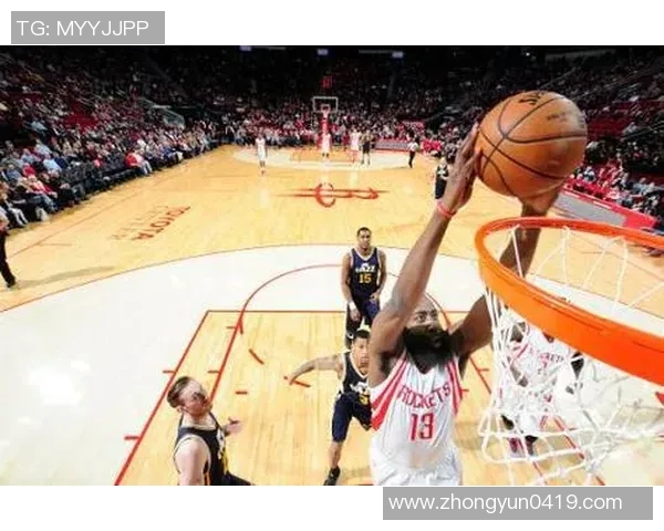 武汉羽毛球队防守策略分析及其在比赛中的优缺点探讨