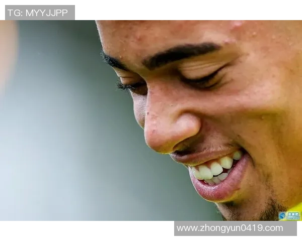 藏族情侣头像与足球明星的浪漫故事与梦想追逐