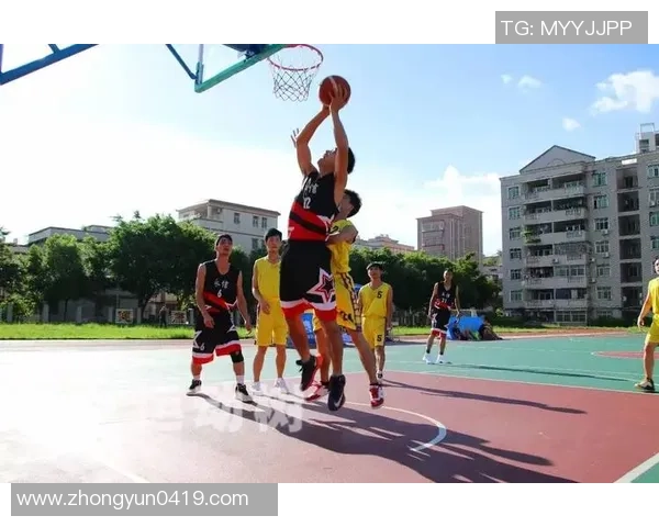 深圳滑板队的区域防守战术解析与滑板运动发展趋势探讨